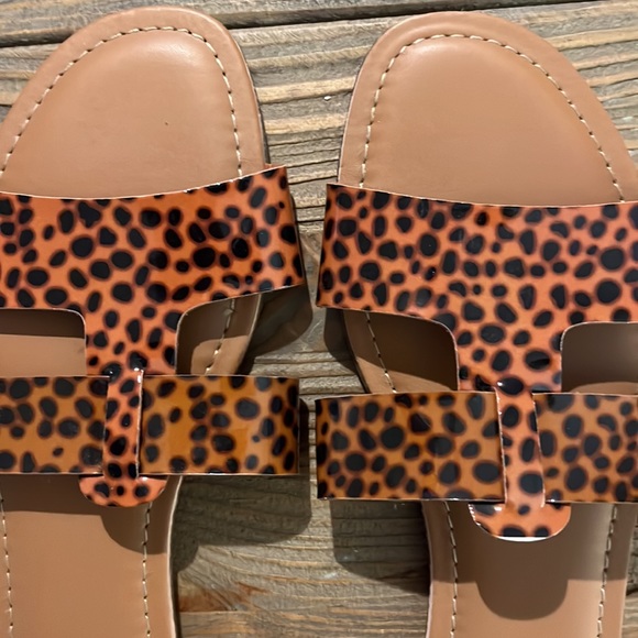 J Crew Leopard Animal Print Slide Sandals 10 - Picture 3 of 7